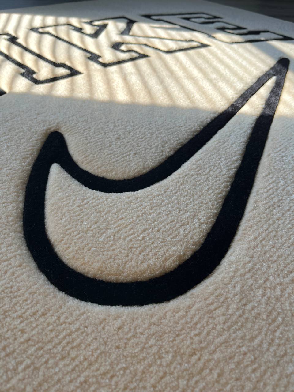 Custom Logo Handmde Rugs , Hand-Tufted Custom Rugs