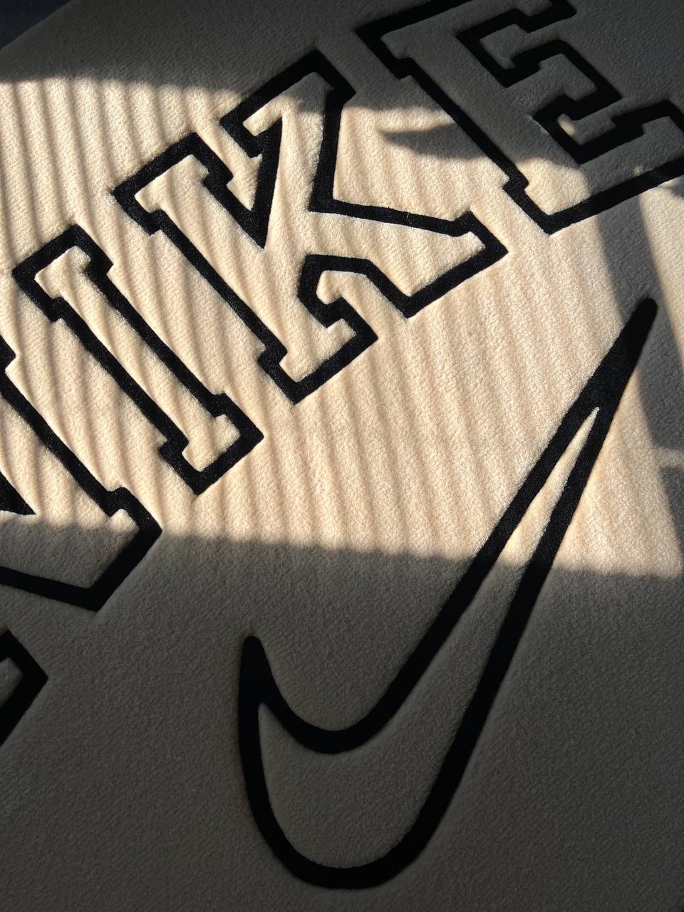 Custom Logo Handmde Rugs , Hand-Tufted Custom Rugs