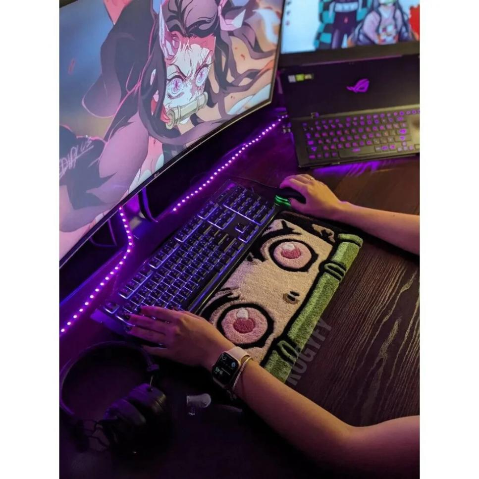 Super Fluffy Anime Keyboard Rug , Wrist Rest Keyboard Rugs , Anime Rug ...