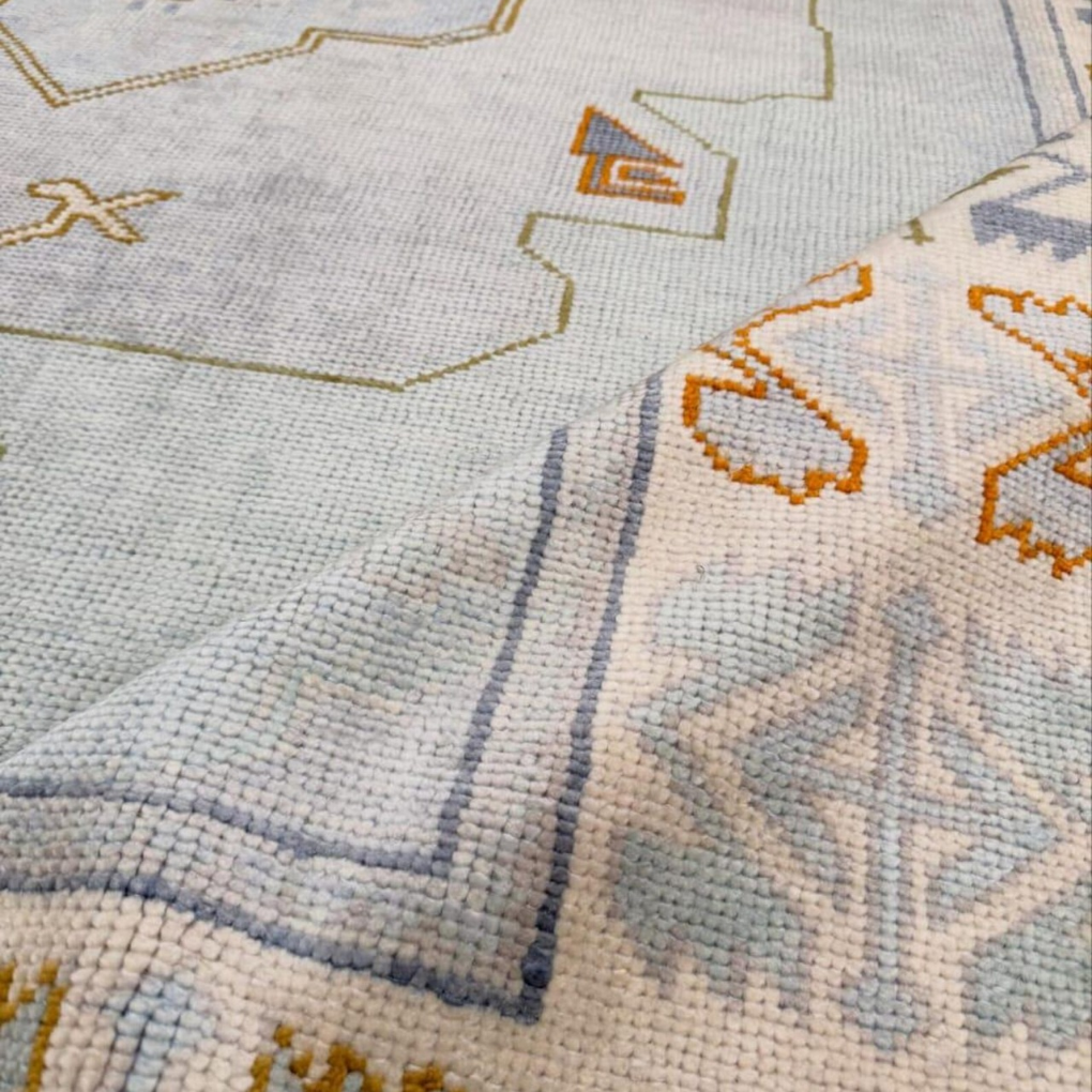 سجادة باللون العاجي والوردي مقاس 6 × 9، سجادة أوشاك التركية الحديثة، سجادة ملونة ذات حدود بيضاء لعيد الحب: سجادة صوف الحلم الوردي