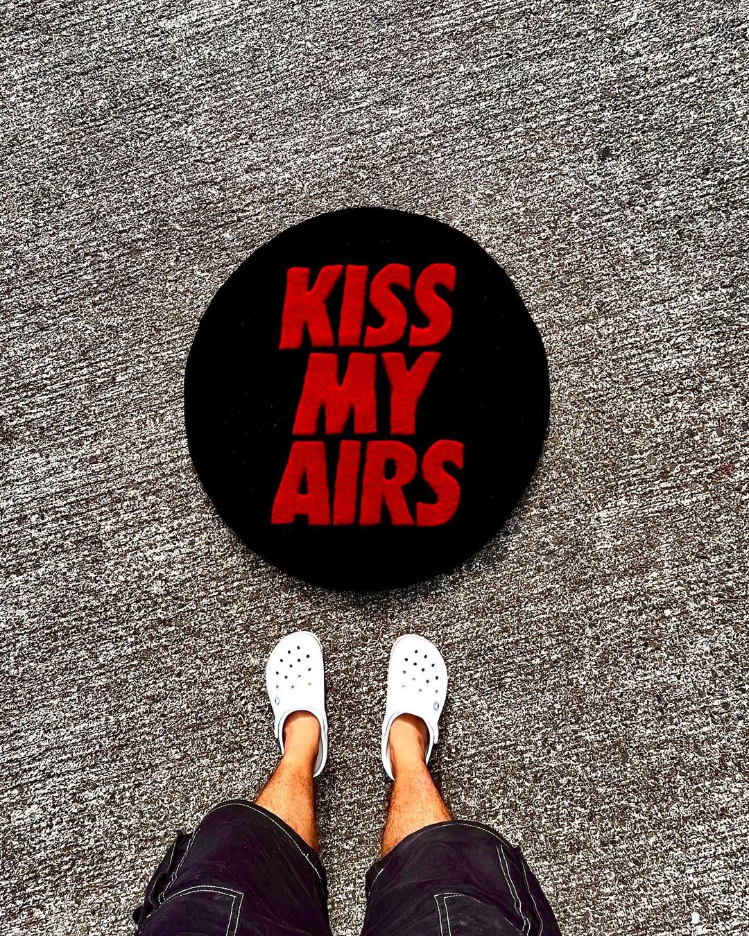 KISS MY AIRS Custom Rugs , Custom Handmade Rug For Bedroom and Living room