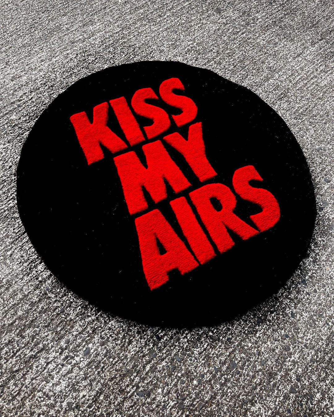 KISS MY AIRS Custom Rugs , Custom Handmade Rug For Bedroom and Living room