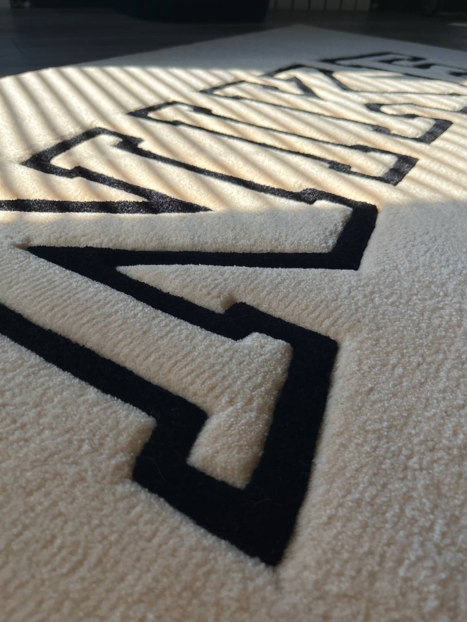 Custom Logo Handmde Rugs  , Hand-Tufted Custom Rugs