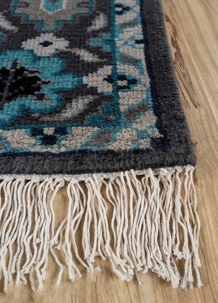 Handmade Knotted Traditional Design Area Rug , Blue and Black Traditional Area Rug For Living Room