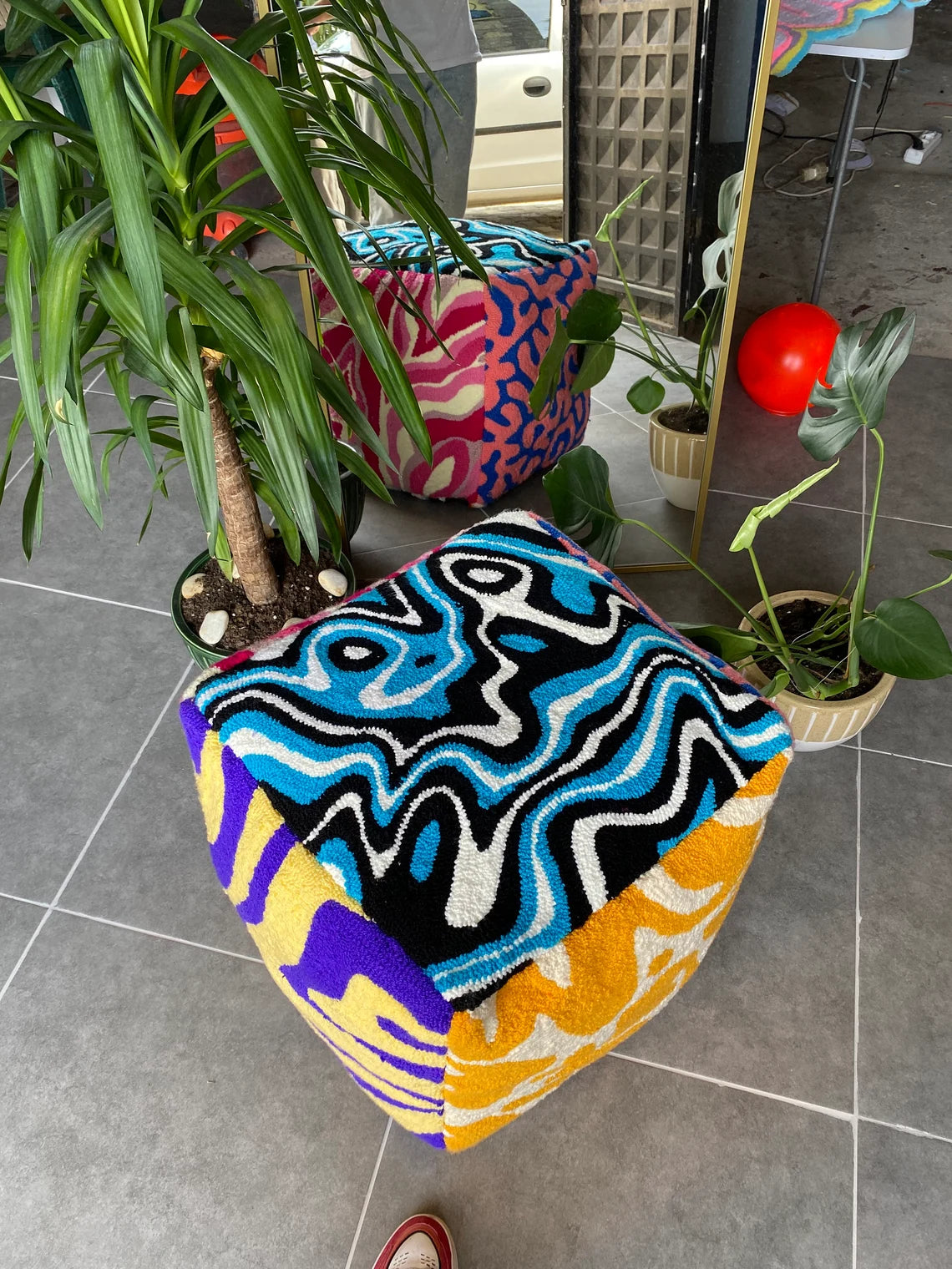 Psychedelic Tufted Ottoman Pouf Cover (Unstuffed) / Moroccan Pouf / Bohemian / Chaotic Lsd Tufted Rug Pouf / %100 Handmade