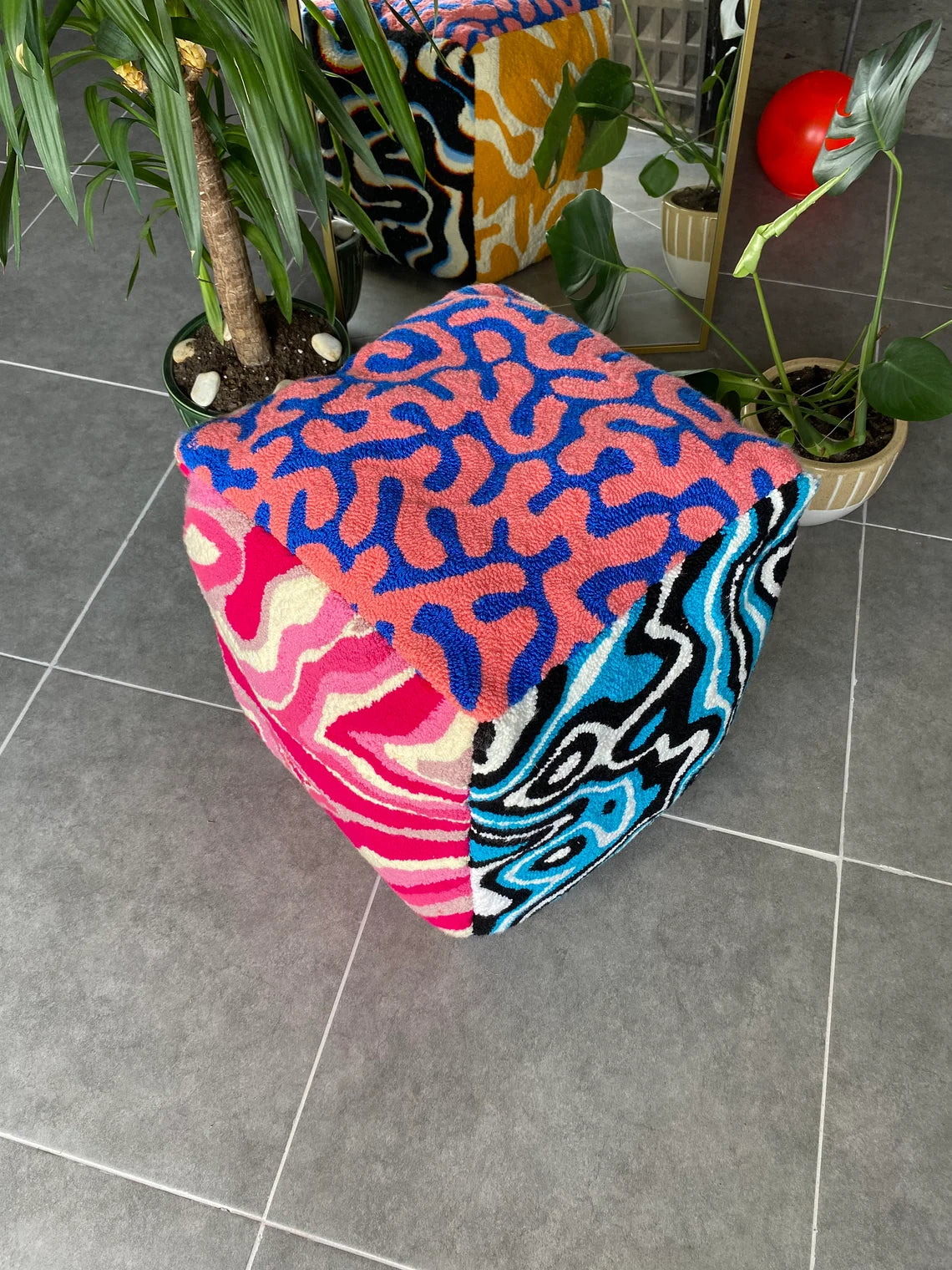 Psychedelic Tufted Ottoman Pouf Cover (Unstuffed) / Moroccan Pouf / Bohemian / Chaotic Lsd Tufted Rug Pouf / %100 Handmade